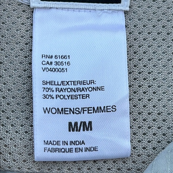 The North Face Button-down Shirt with zippered side pocket - Picture 8 of 16